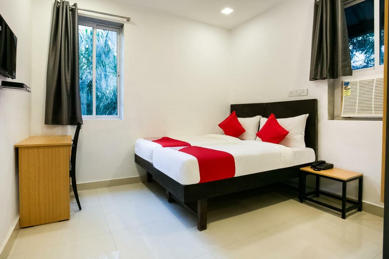 Oyo Flagship 38540 Hotel Shangrila Flagship Saver Мумбай Екстериор снимка
