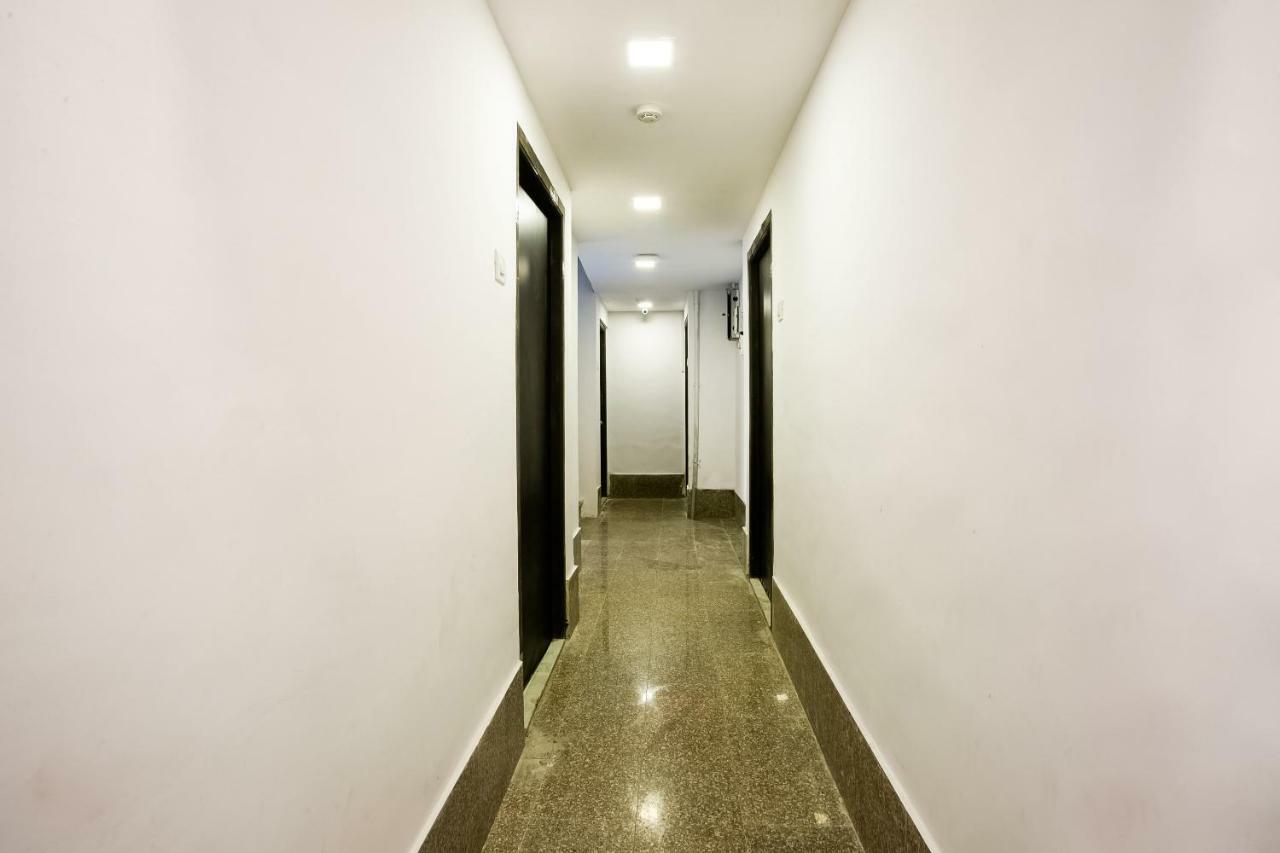 Oyo Flagship 38540 Hotel Shangrila Flagship Saver Мумбай Екстериор снимка