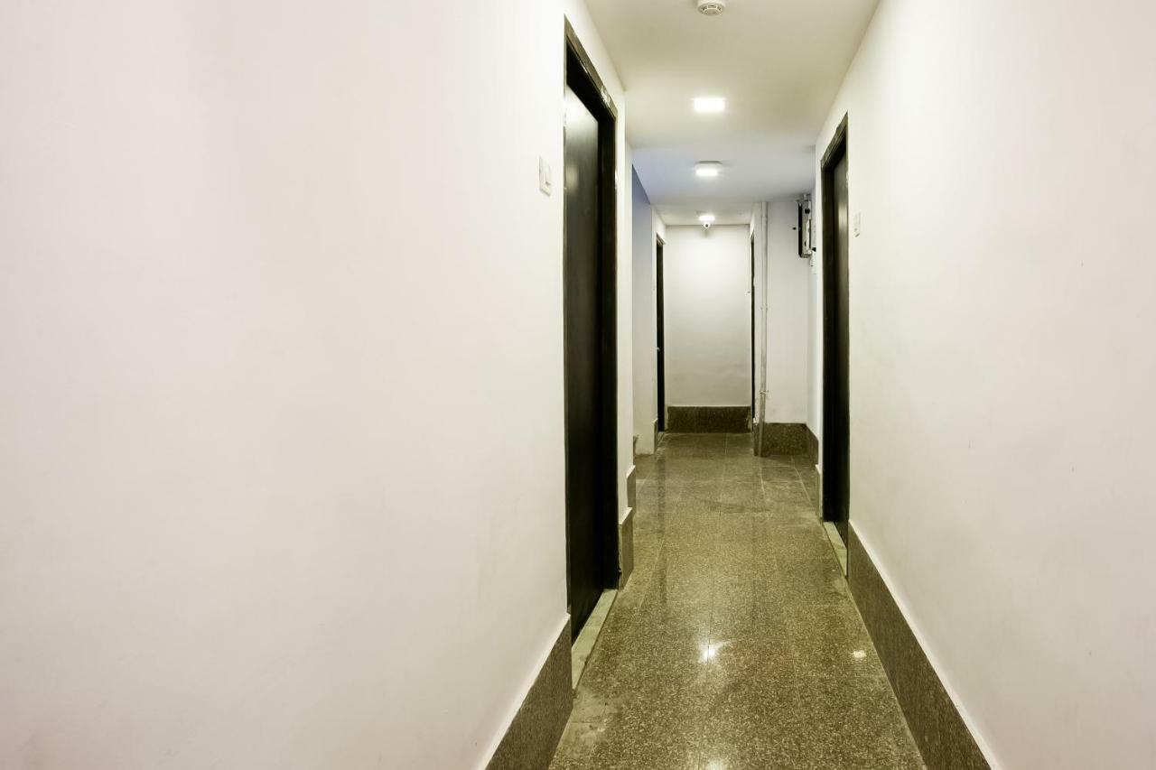 Oyo Flagship 38540 Hotel Shangrila Flagship Saver Мумбай Екстериор снимка