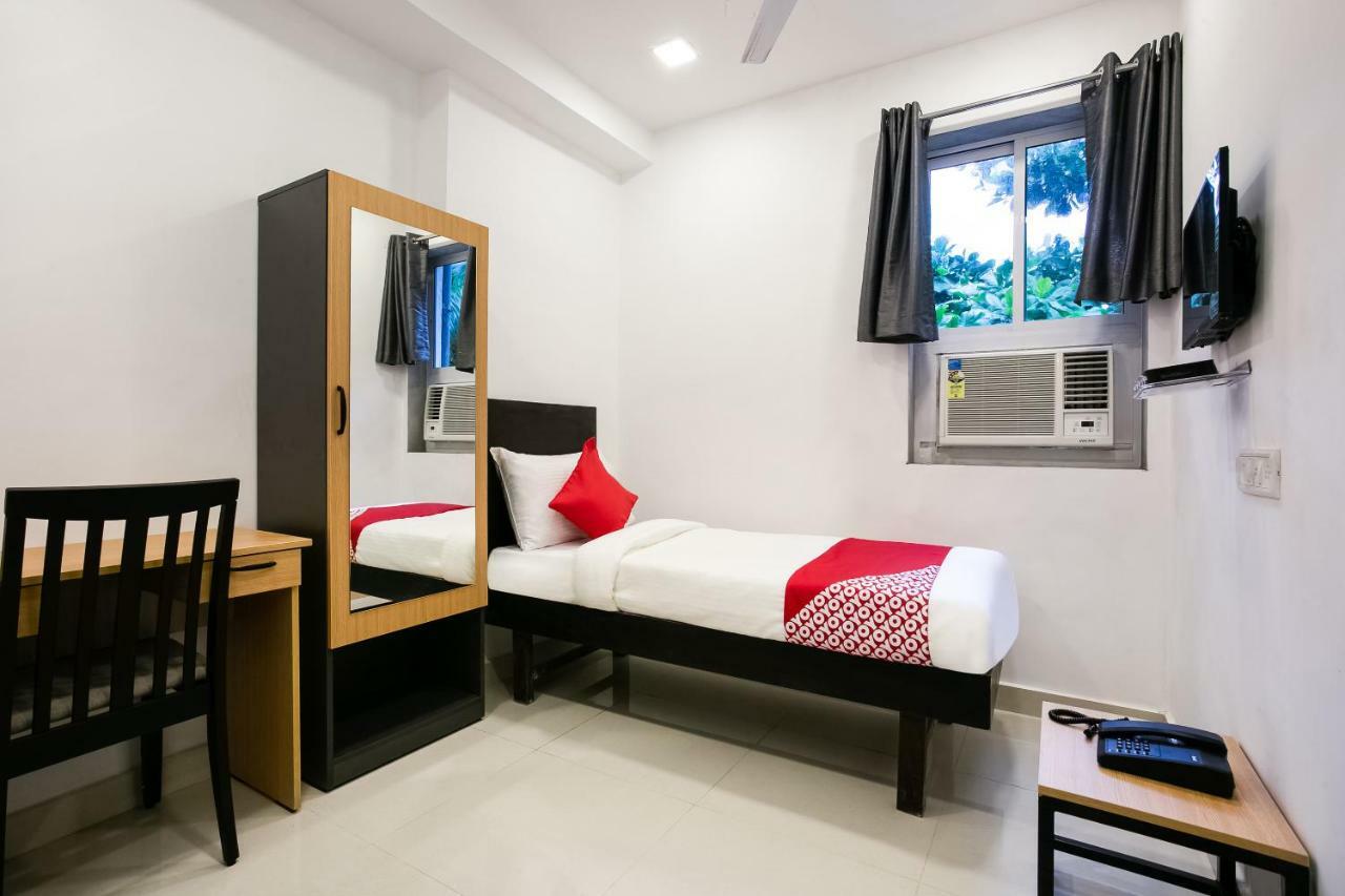 Oyo Flagship 38540 Hotel Shangrila Flagship Saver Мумбай Екстериор снимка