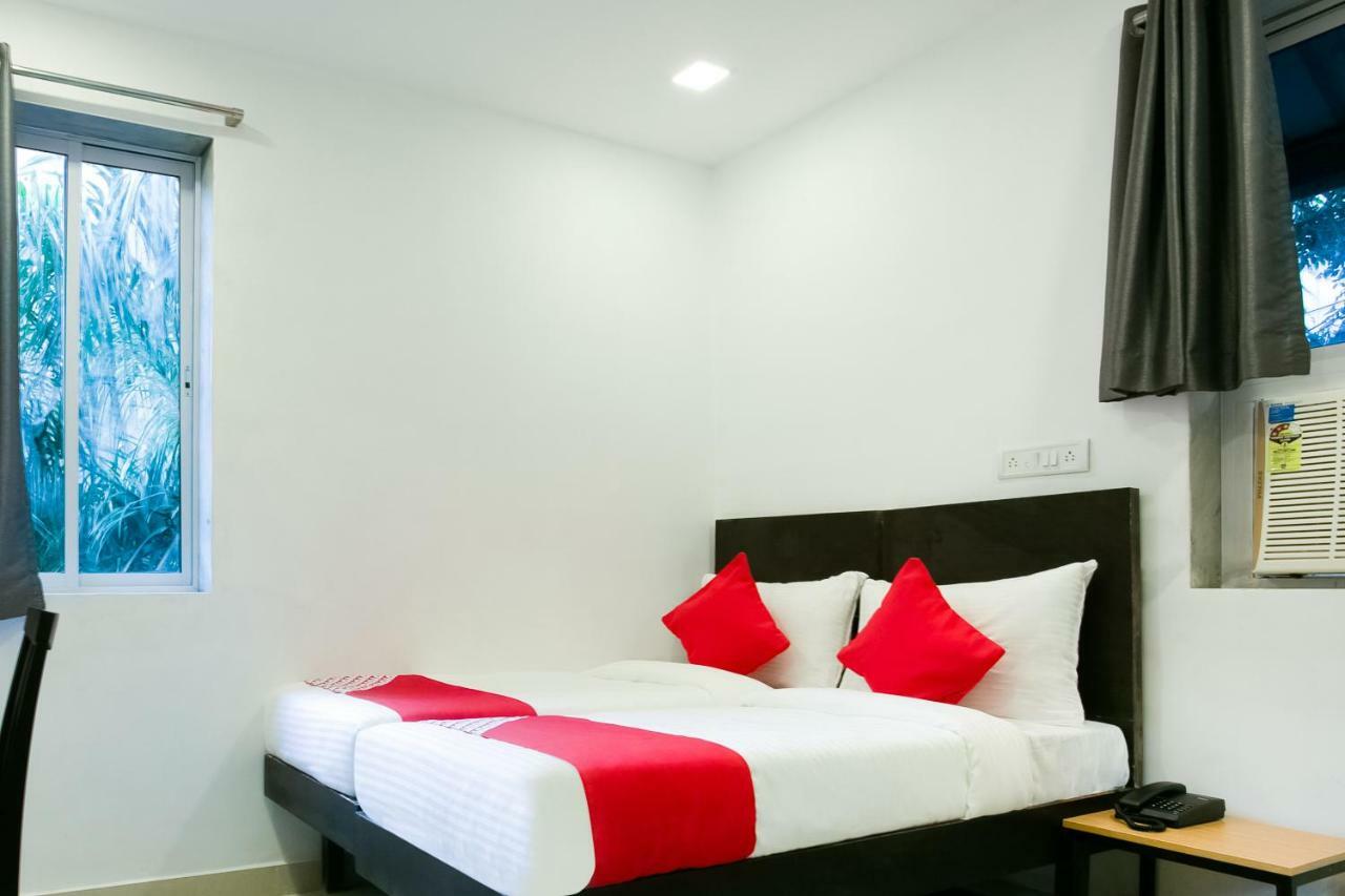 Oyo Flagship 38540 Hotel Shangrila Flagship Saver Мумбай Екстериор снимка