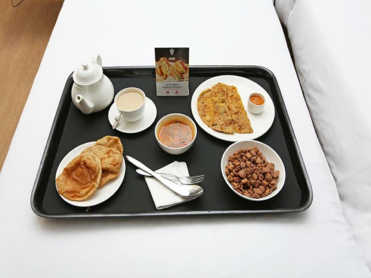 Oyo Flagship 38540 Hotel Shangrila Flagship Saver Мумбай Екстериор снимка