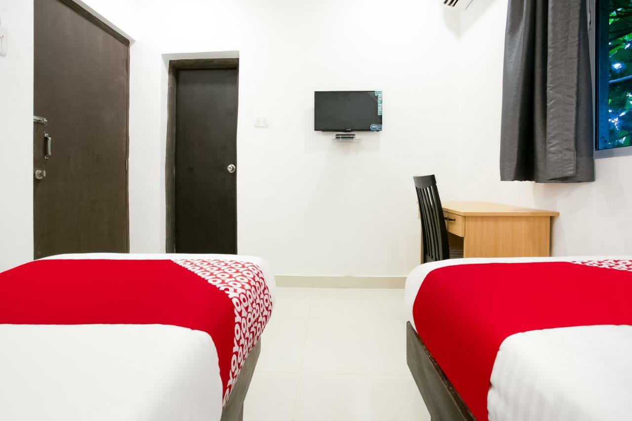 Oyo Flagship 38540 Hotel Shangrila Flagship Saver Мумбай Екстериор снимка