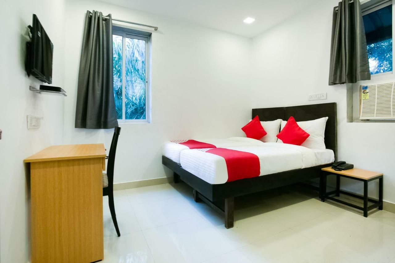 Oyo Flagship 38540 Hotel Shangrila Flagship Saver Мумбай Екстериор снимка