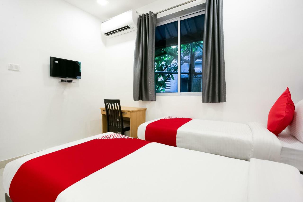 Oyo Flagship 38540 Hotel Shangrila Flagship Saver Мумбай Екстериор снимка