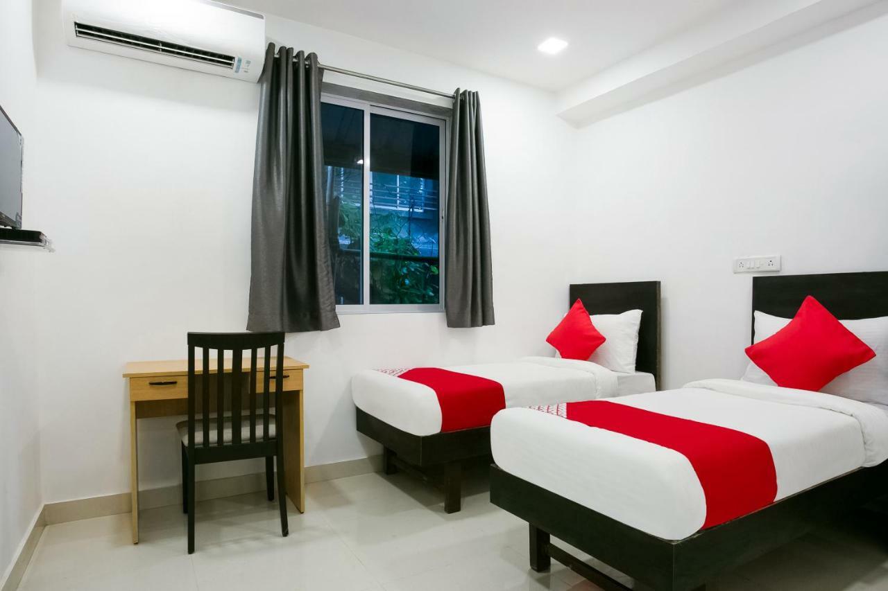 Oyo Flagship 38540 Hotel Shangrila Flagship Saver Мумбай Екстериор снимка